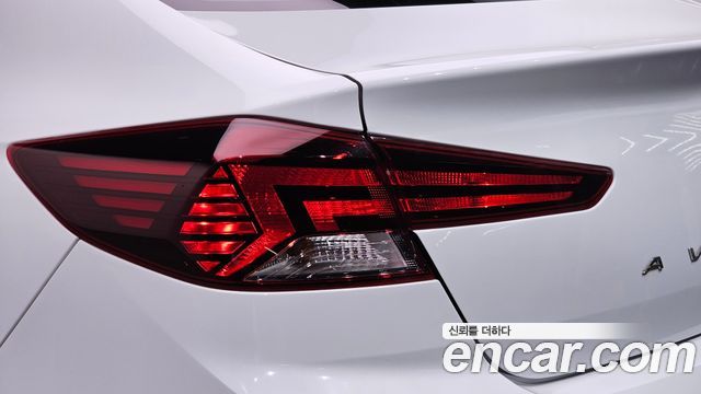 Hyundai AVANTE 2020 — photo 9