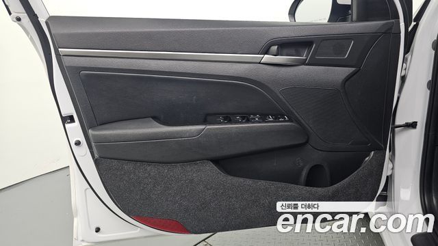 Hyundai AVANTE 2020 — photo 14