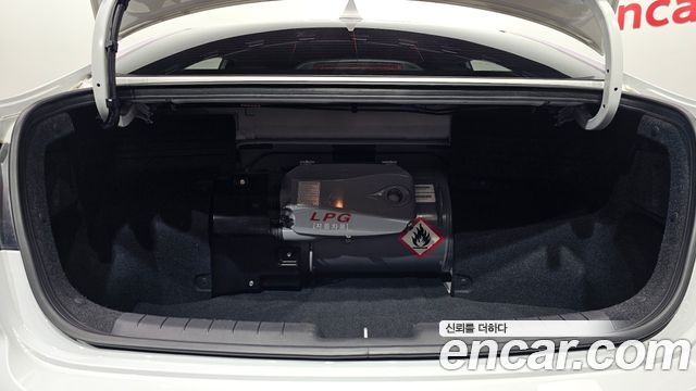 Hyundai AVANTE 2020 — photo 30