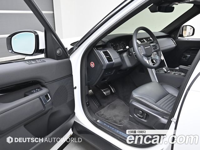 Land Rover Discovery 2025 — photo 11