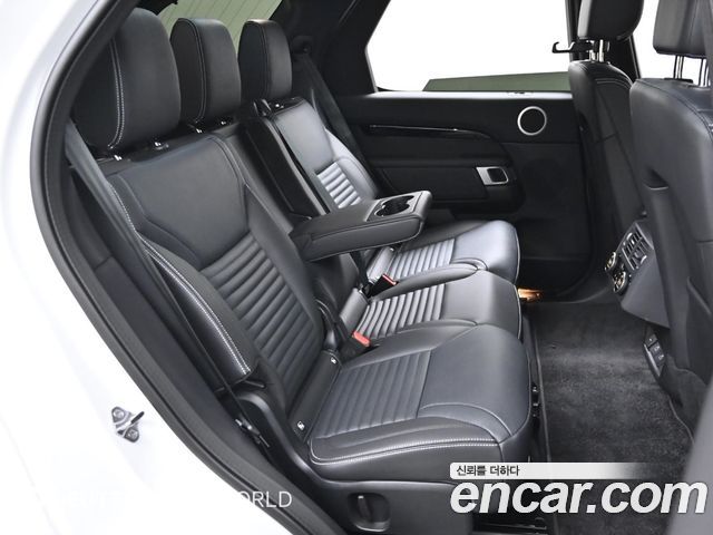 Land Rover Discovery 2025 — photo 12