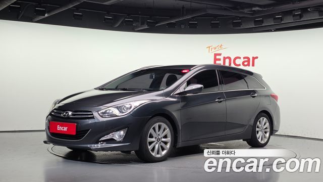 Hyundai i40 2012 — photo 1