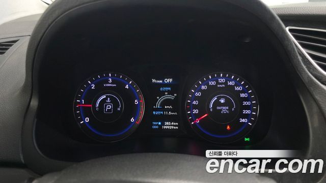 Hyundai i40 2012 — photo 8