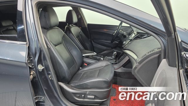 Hyundai i40 2012 — photo 11