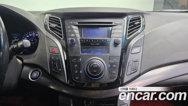 Hyundai i40 2012 — photo 14