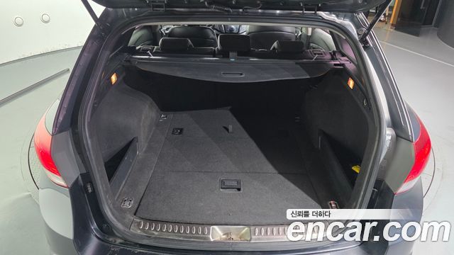 Hyundai i40 2012 — photo 20