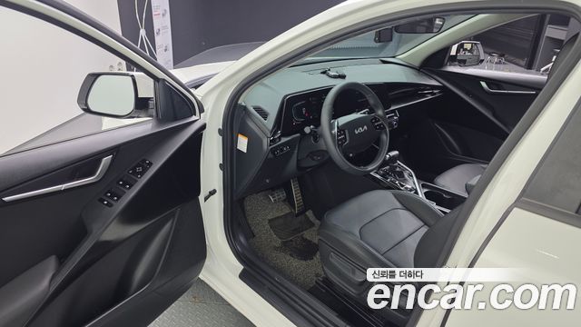 Kia Niro 2022 — photo 13