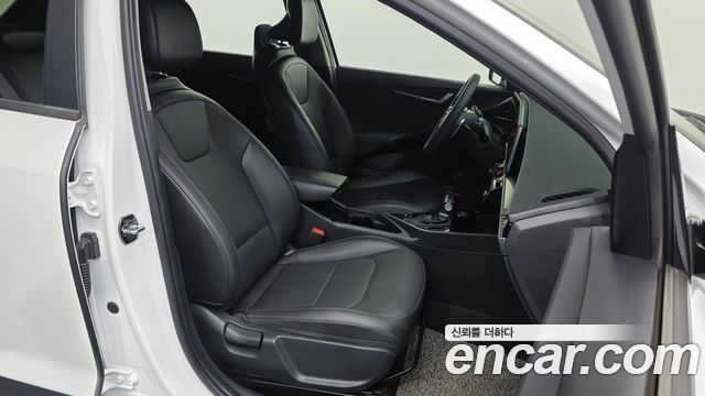 Kia Niro 2022 — photo 17