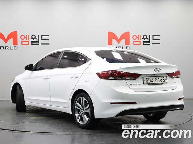 Hyundai AVANTE 2018 — photo 3