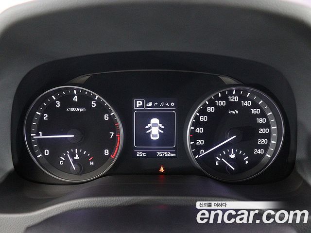 Hyundai AVANTE 2018 — photo 8