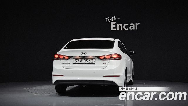 Hyundai AVANTE 2016 — photo 4