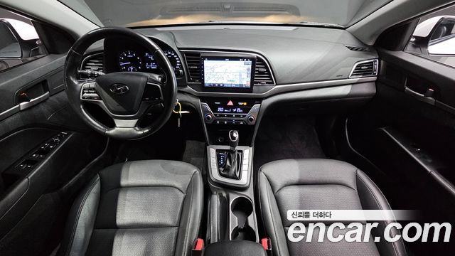 Hyundai AVANTE 2016 — photo 10