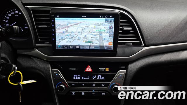 Hyundai AVANTE 2016 — photo 19