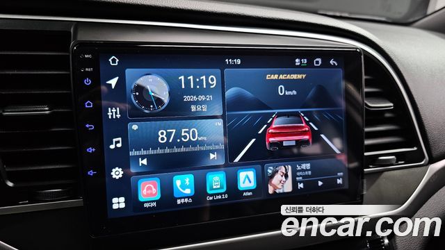 Hyundai AVANTE 2016 — photo 21