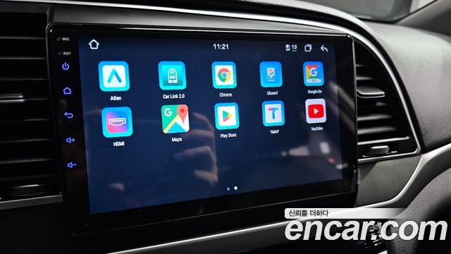 Hyundai AVANTE 2016 — photo 22