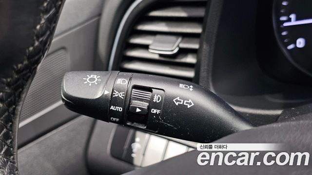 Hyundai AVANTE 2016 — photo 27