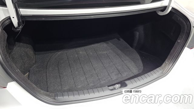Hyundai AVANTE 2016 — photo 29