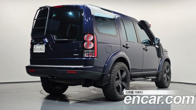 Land Rover Discovery 2015 — photo 2