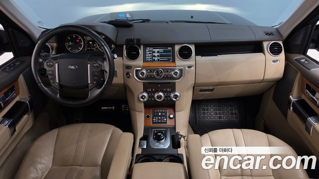 Land Rover Discovery 2015 — photo 7
