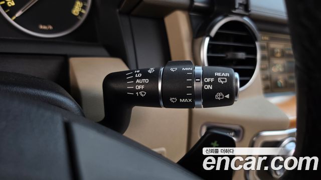 Land Rover Discovery 2015 — photo 14