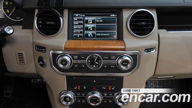 Land Rover Discovery 2015 — photo 15