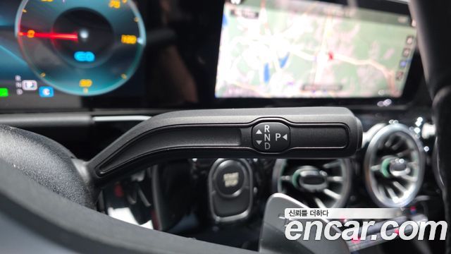 Mercedes-Benz EQA 2022 — photo 12