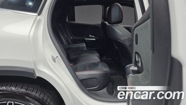 Mercedes-Benz EQA 2022 — photo 17