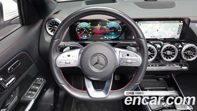 Mercedes-Benz EQA 2022 — photo 20