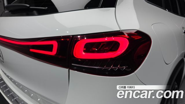 Mercedes-Benz EQA 2022 — photo 9