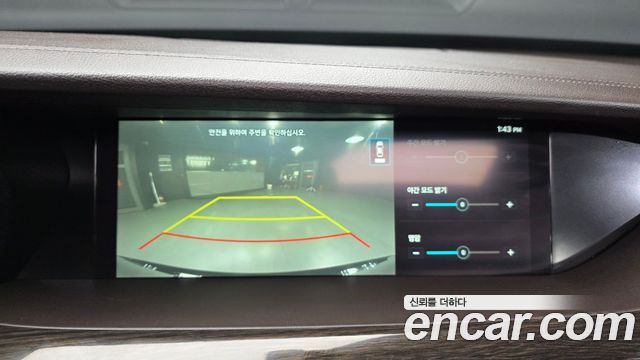 Genesis G90 2019 — photo 15