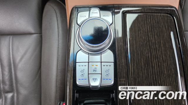 Genesis G90 2019 — photo 17
