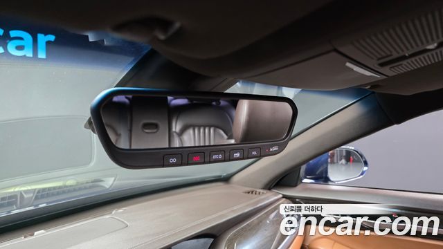 Genesis G90 2019 — photo 18