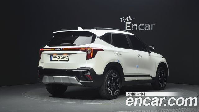 Kia Seltos 2023 — photo 2