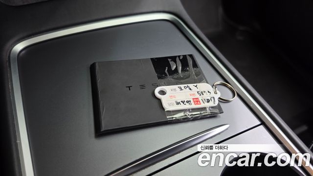 Tesla Model Y 2022 — photo 22