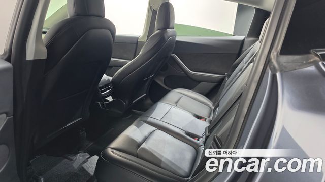 Tesla Model Y 2022 — photo 25