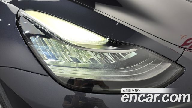 Tesla Model Y 2022 — photo 8