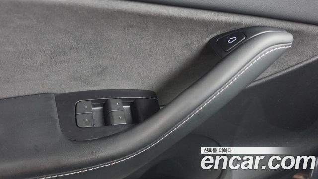 Tesla Model Y 2022 — photo 30