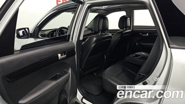 Kia Sorento 2012 — photo 18