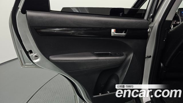 Kia Sorento 2012 — photo 15