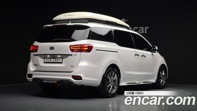 Kia Canival 2019 — photo 2