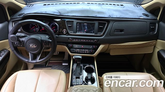 Kia Canival 2019 — photo 10