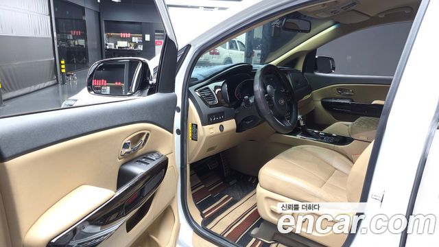 Kia Canival 2019 — photo 13