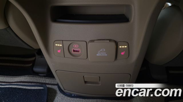 Kia Canival 2019 — photo 25