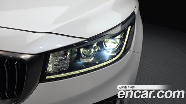 Kia Canival 2019 — photo 8