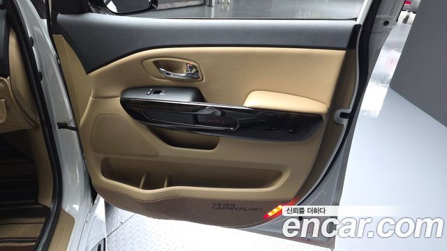 Kia Canival 2019 — photo 14