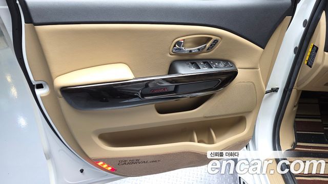 Kia Canival 2019 — photo 15