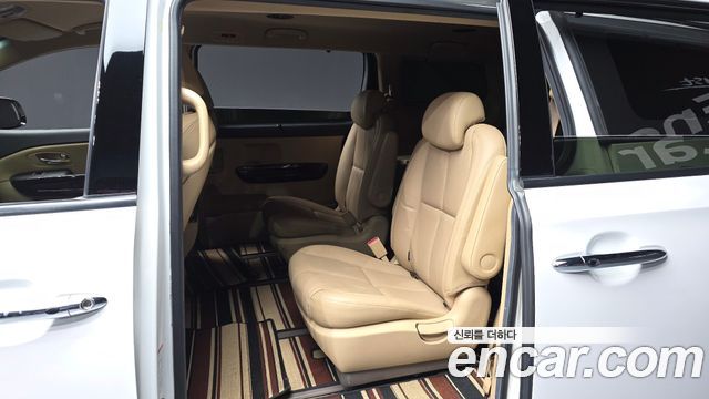 Kia Canival 2019 — photo 16