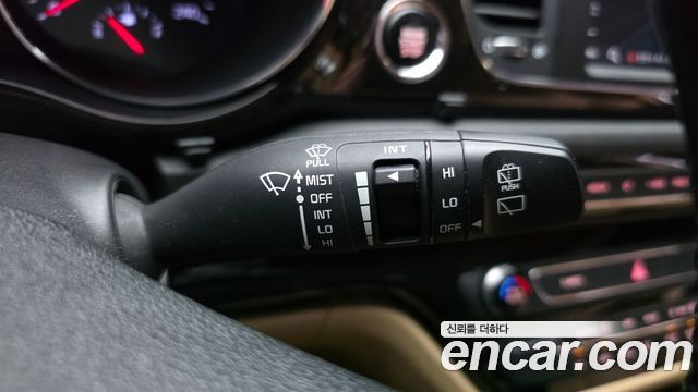 Kia Canival 2019 — photo 28