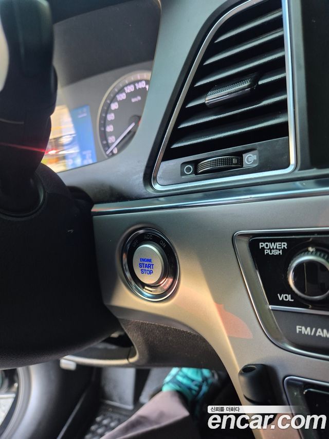 Hyundai Sonata 2015 — photo 12