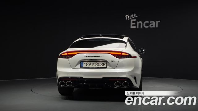 Kia Stinger 2023 — photo 4